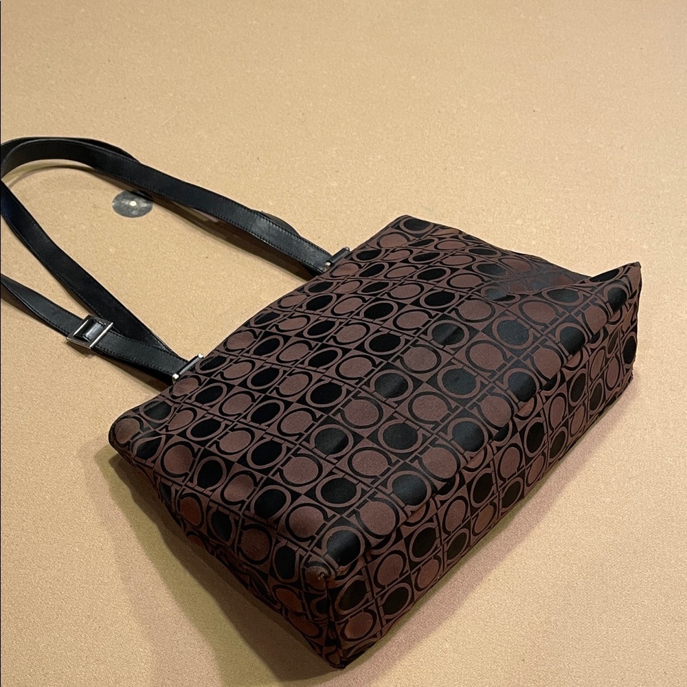 Vintage Salvatore Ferragamo bag fair condition